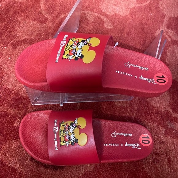 Disney X Coach Sport Slide With Mickey Mouse And Minnie Mouse. - Picture 9 of 14